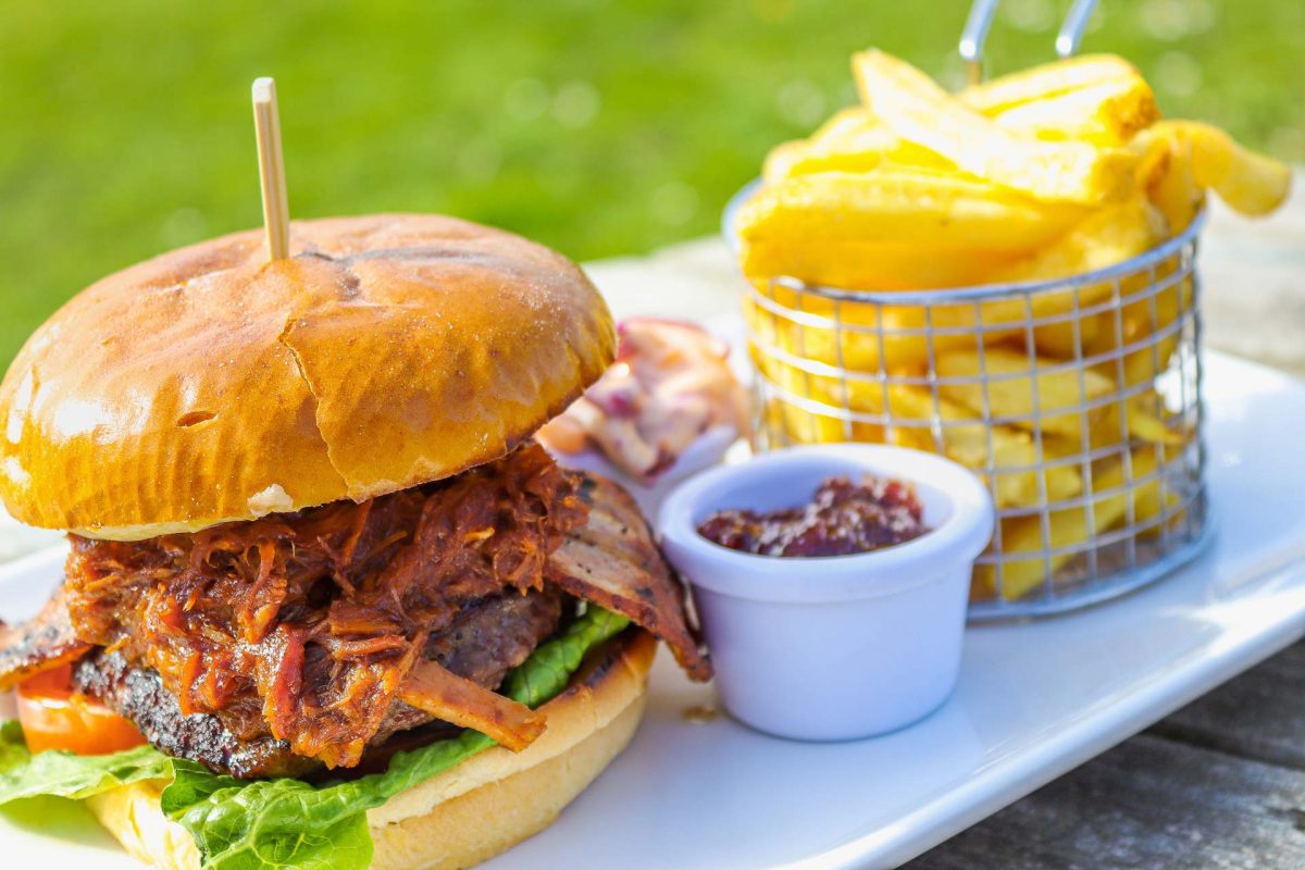 TrethorneGolf_PigBurger